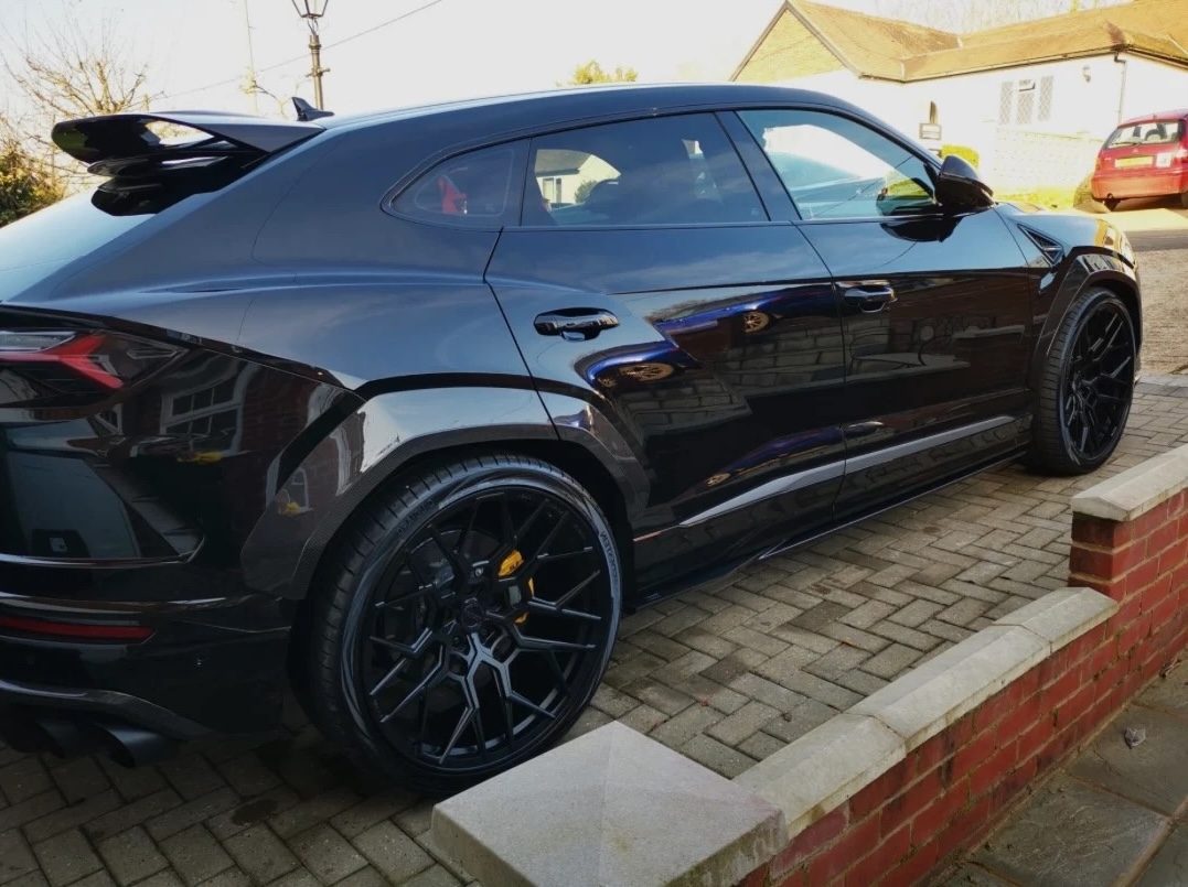 Lamborghini Urus with tinted windows